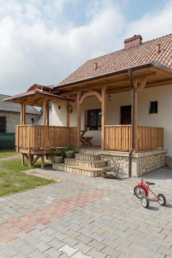 Cyprysovnia Villa Gniezdzewo Ngoại thất bức ảnh
